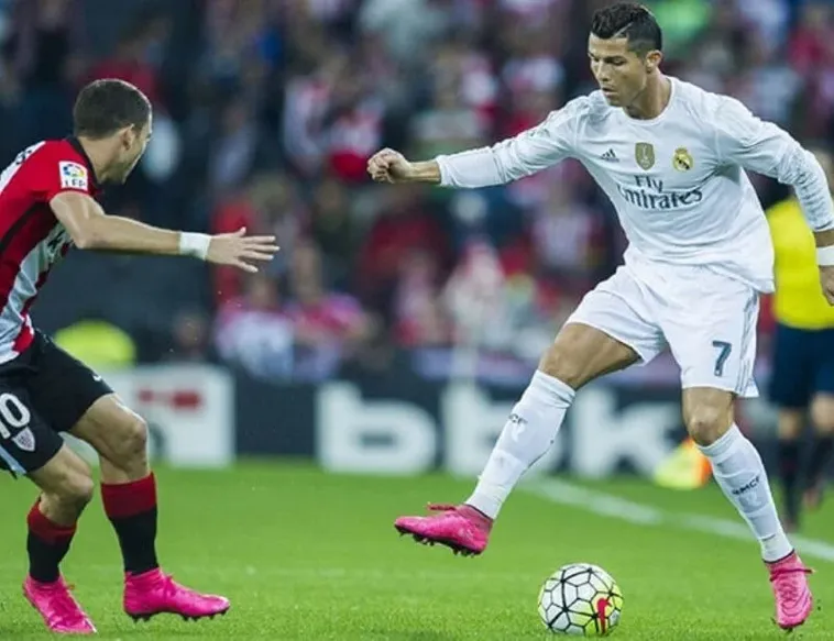 Cùng nhandinhkeonhacai.de Tìm Hiểu Kỹ Thuật Lừa Bóng Như Ronaldo 2 Cùng nhandinhkeonhacai.de Tìm Hiểu Kỹ Thuật Lừa Bóng Như Ronaldo